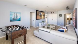 Sun-Soaked At Solterra - 2