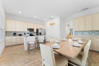 Parrot Paradise Escape for 8 - 1