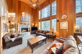Northstar Haven by AvantStay Cozy-Chic Retreat Near Lake Tahoe & Downtown Truckee - 3