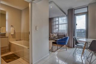 Stunning 1 Bedroom at The Median - 8