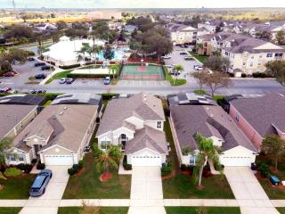 Mickey's Hide Away - Screened-in pool - Kissimmee - 3