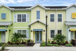 Caribbean Dreamin - Vibrant Margaritaville Resort - 5