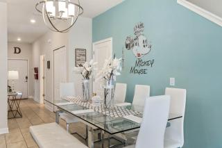 Hollywood Retreat - Sleeps 14 - 7