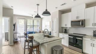 Landing Apartments Dry Creek - Huntsville - 5