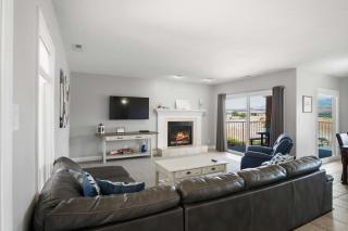 Gorgeous Views & Fun for the Entire Family - 8
