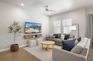 Coral Paradise - Community Pool - 1