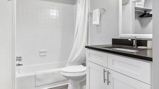 Landing Modern 1BD Pool Courtyard - 1