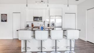 Landing Chic 2BD Pool Gym - 5