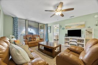 Ocean Hibiscus - Oceanfront Resort - 6