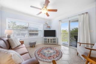 Ocean Hibiscus Retreat - For 8 - 4