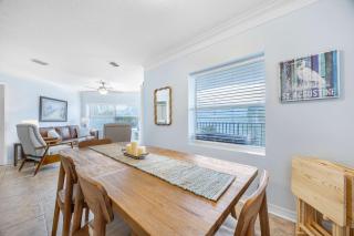 Ocean Hibiscus Retreat - For 8 - 1