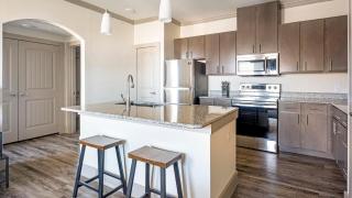 Landing Apartments - Shadow Glen - 1