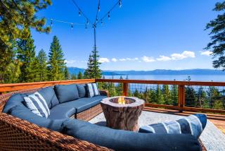 Shoreline Vista - Lake Views Near Hike & Bike - 0