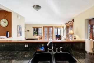 Mountainside Overlook Lake Views & Hot Tub - 3