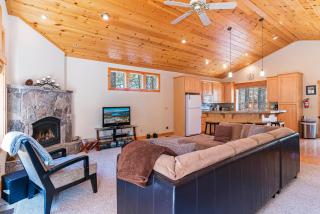 Cedar Chateau with Game Room & HOA Access - 5