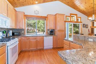 Cedar Chateau with Game Room & HOA Access - 3