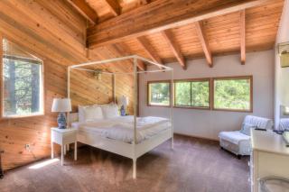 Northwoods Hangout Near Tahoe Donner - 6