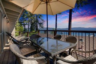 Waters Edge Jewel with Lake Views - HOA Access - Tahoma - 4