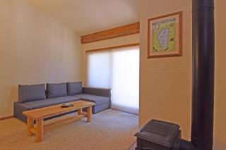 A Golden Getaway Pool Hot Tub Tennis & More - Truckee - 9