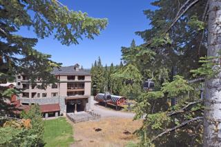 A Golden Getaway Pool Hot Tub Tennis & More - Truckee - 8
