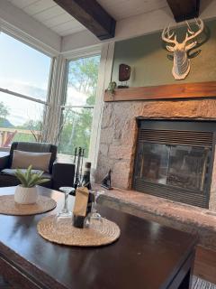 Chalet Inukshuk Luxury Log Cabin with Spa Lake View and Club Access near Mont Tremblant - 7