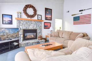 Waters Edge Vista - HOA Pool & Pier Access - Tahoma - 0