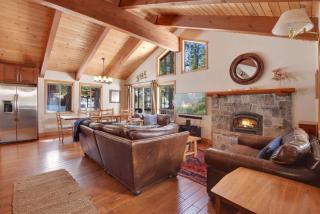 Northstar Treehouse Chic 4BR House Forest view - Truckee - 3