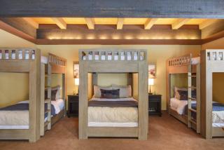 Joy on the River Stunning Waterfront Home for 10 - 7