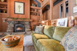 Joy on the River Stunning Waterfront Home for 10 - 5