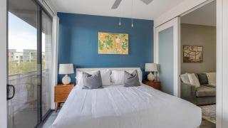 Landing Stylish 1BD Game Room Gym - 8