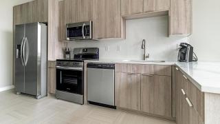 Landing Apartments - The 600 - 3