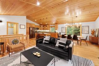 Modern Lake Tahoe Retreat Ski and Swim - 7