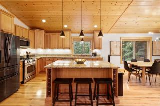 Modern Lake Tahoe Retreat Ski and Swim - Tahoe Vista - 4