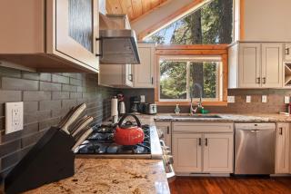 Luxury Tahoe Chalet Minutes to Dining - 3