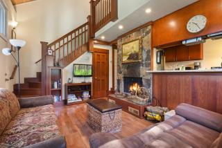 Tahoe City Getaway Minutes from Lake and Activities - Tahoe City - 5