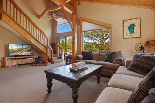Bearfoot Lodge Near Fishing and Hiking - 9