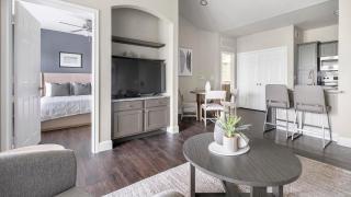 Landing at Residences at River Park West - Richmond - Richmond - 5