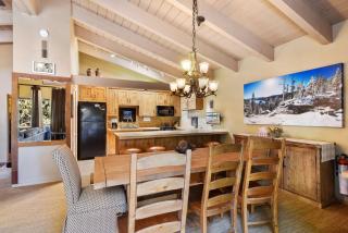 Waters Edge Oasis - Shared Pool & Pier Access - Tahoma - 2