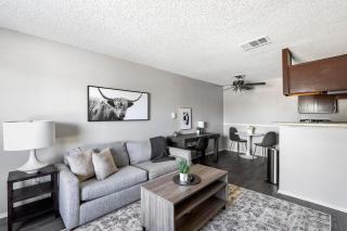 Landing Apartments - Grand Prairie - 8