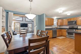 Elegant New England Home with Private Pool - Woburn - 7
