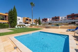 Vitismar GroundFloor Apartment with Direct Pool Access in Albufeira - Guia - 0