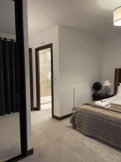 The Crimsons, with free parking, Harlow - 8