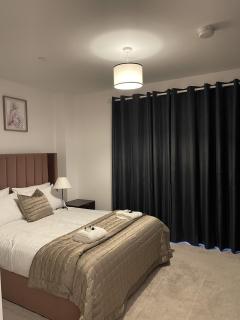 The Crimsons, Godfrey house, Edinburgh way Harlow - Harlow - 6