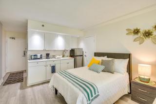 Partial Ocean Views Daytona Beach Studio! - 5