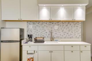 Beachfront Studio Walk to Daytona Fun! - 4