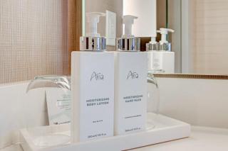 Luxurious Vdara High Rise Room, City Skyline Views, King Bed, Free Valet - 2