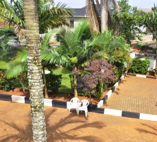 Hallelujah White House Residence - Entebbe - 2