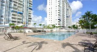 Isla Verde Beach Apartments - 5