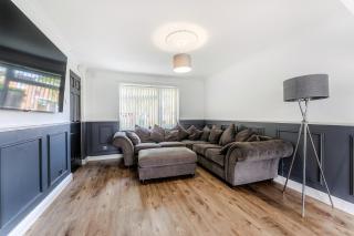 Modern 3 bed House - 1