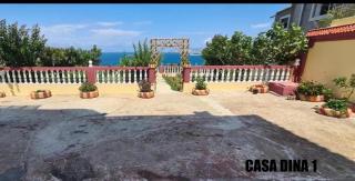 CASA DINA 1 - 0